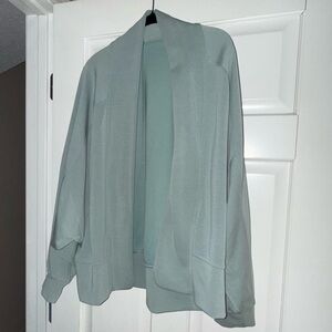 Lululemon Softstreme Dropped Sleeve Wrap Silver Blue 10 Large Oversized